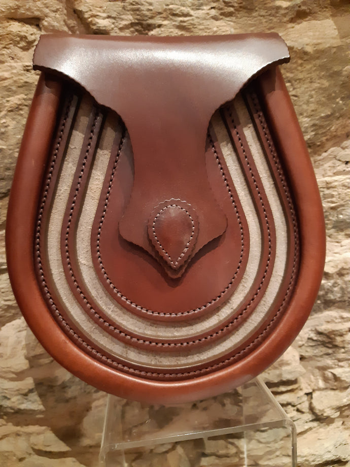 Herd of Sporrans - Handcrafted Brown Leather Lucky Horse Shoe Ness Sporran - Maracca